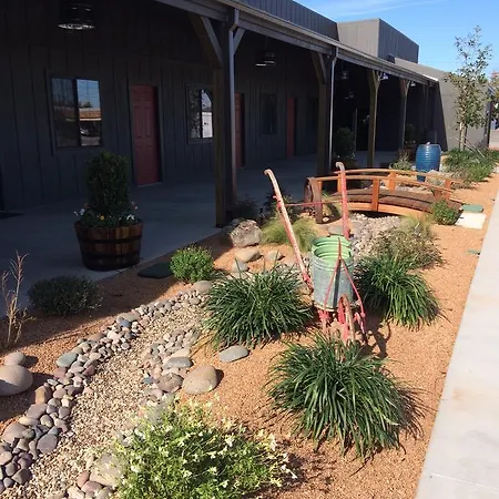 Hh Creek Inn